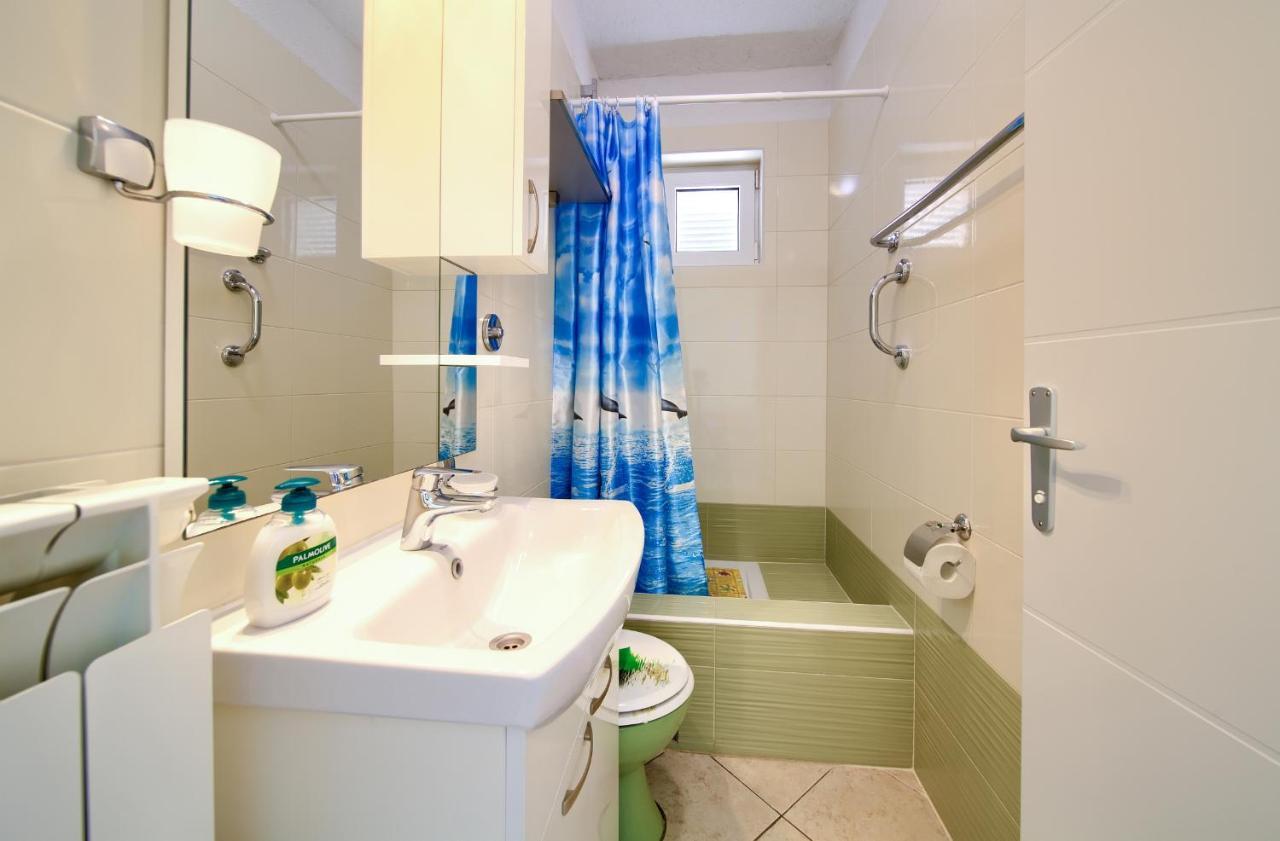 Stella Apartmani Malinska Bagian luar foto