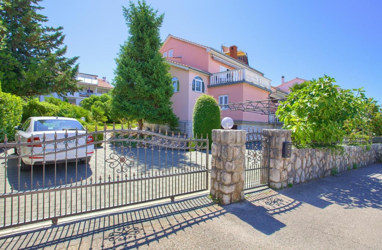 Stella Apartmani Malinska Bagian luar foto