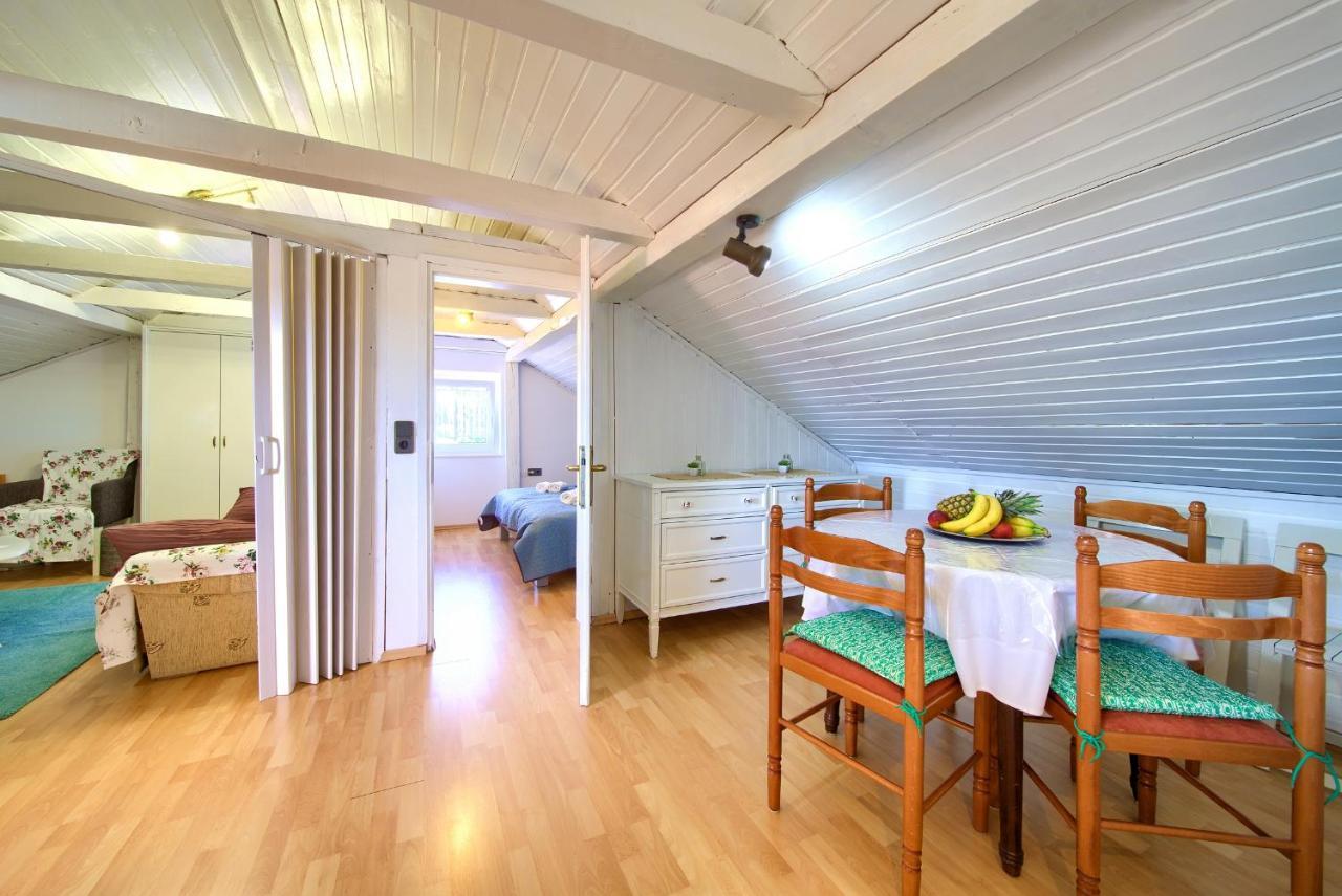 Stella Apartmani Malinska Bagian luar foto