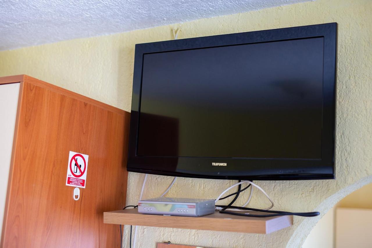 Stella Apartmani Malinska Bagian luar foto