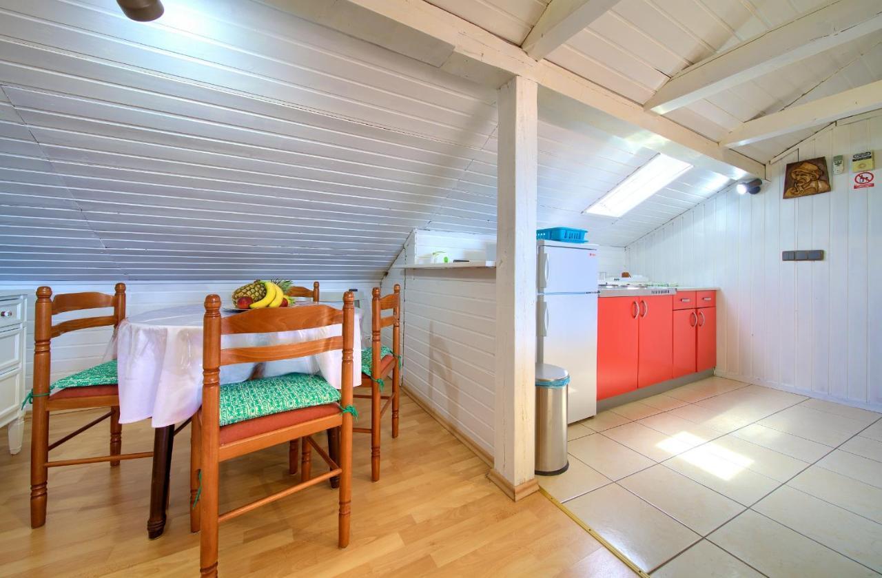 Stella Apartmani Malinska Bagian luar foto